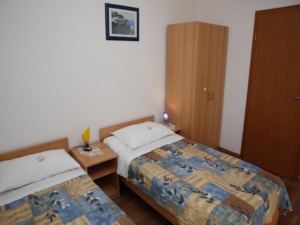 Apartments M&R Spadina Водице Номер фото